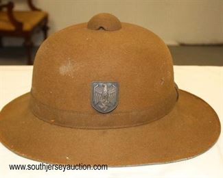 Lot 30: Afrika Korps pith helmet Army