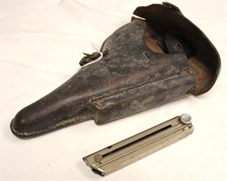 Lot 92: WWII German 1942 PO8 Lugar Holster with take down tool compartment with magazine