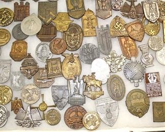 Lot 106: 99pc WWII German Day Badges or Tinni Badges (lot of 99)