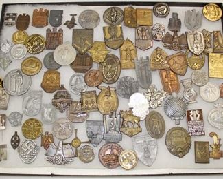 Lot 106: 99pc WWII German Day Badges or Tinni Badges (lot of 99)