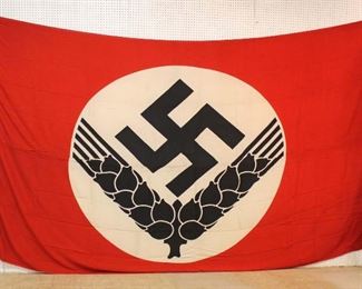 Lot 125: German Female RAD Building Banner “Woman’s Reichsarbeitsdienst” with Metal Hangers Maker Fahnenrictt approximately 157’’x98”