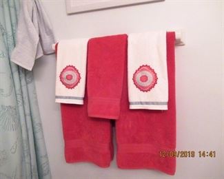 bath towels in a sweet coral color
