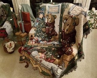 Boyds Bears & Friends Throw & Wall Hanging