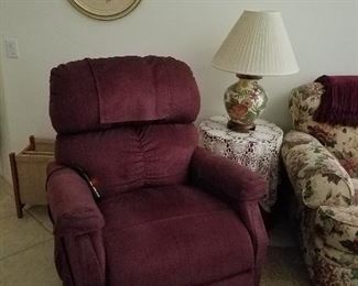 Golden PR505L Infinite Position Lift Chair