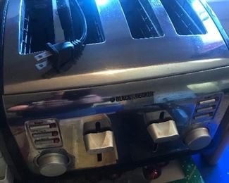 Four slice toaster