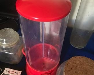 Gumball/candy machine