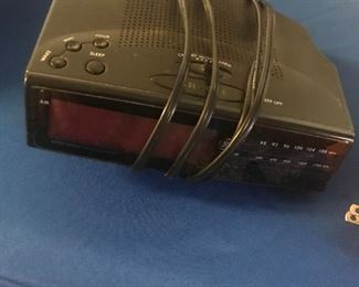 Alarm radio/claok