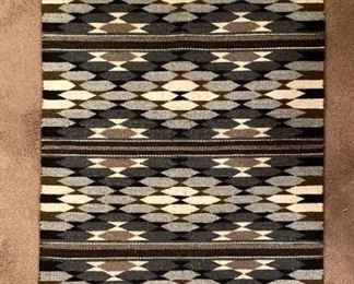 Navajo rug
Authenticated and with appraisal on site