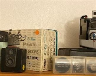 Polaroid land camera
Prismatic spotting scope
Swift binoculars