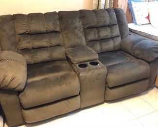 Double Reclining Sofa with Center Storage