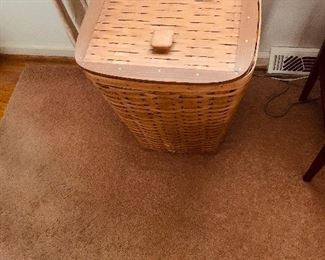 Longaberger Basket Hamper-hinged lid