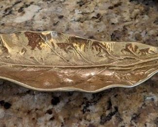 Vintage brass Virginia Metalcrafters leaf bowl