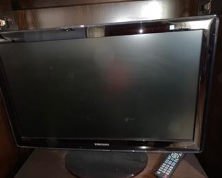 #4		Samsung 27" LS27EMNKUYZA  Flat screen	 $100.00 
