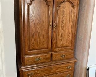 #13		Kimball Oak Armoire/Entry. Center w/slide-back doors & 5 drawers  41x22x75	 $75.00 
