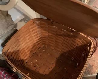 #93		Longaberger Picnic Basket (no liner)	 $45.00 
