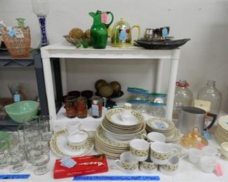 Decor, kitchen items, Jadeite