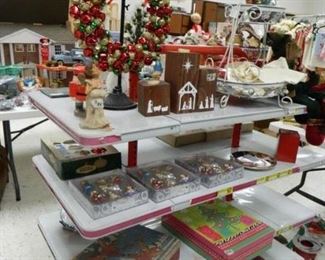 Holiday, items, rolling rack