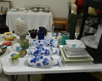 Decor, kitchen items