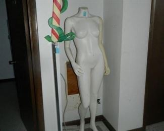 Full size mannequin, hanging rack