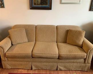 Craftman couch