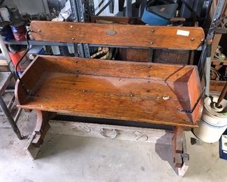 Carriage bench