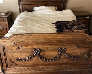 lovely antique full size bed
