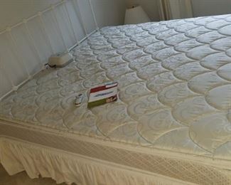 Sleep Number King air mattress, with metal headboard