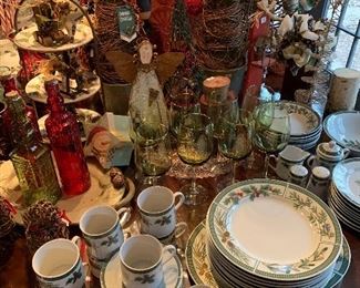 A complete set of Christmas dishes for Christmas morning