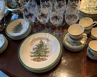 Spode Christmas Tree 8 place settings