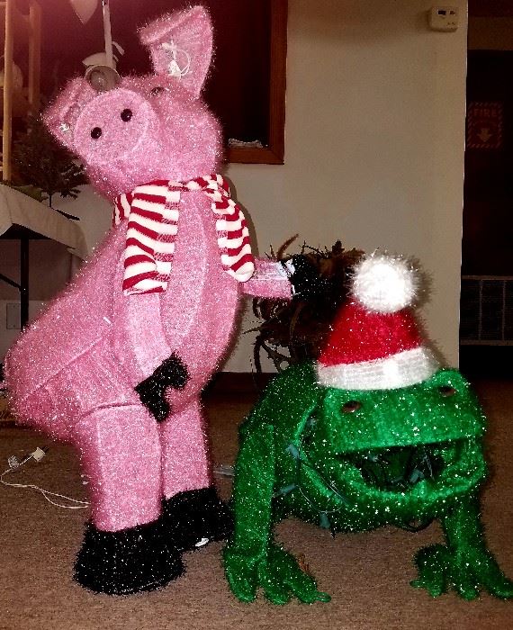 Please save the date and plan on attending this Saturday's "ONE DAY ONLY" Estate Sale. Much, much vintage and modern Christmas!!