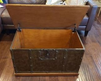 trunk/table with lip open for storage
