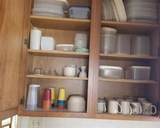 KIYCHEN TUPPERWARE, CUPS