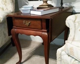 A closer look at the cherry end table