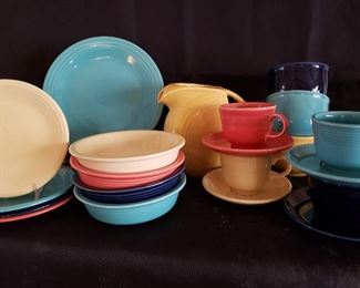 Set of vintage Fiesta, plus accessory pieces