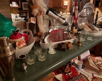 More kitchen accessories