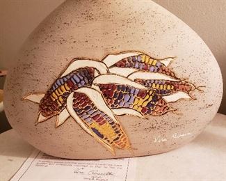 SW-Style pot signed and numbered by Vera Russell