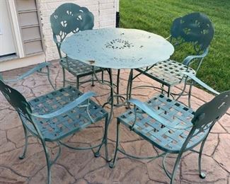 patio table and chairs