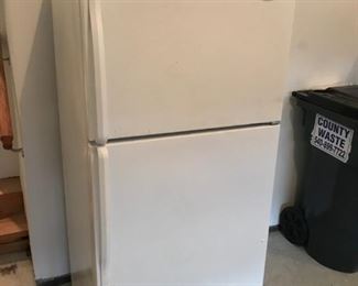 Whirlpool 14 cf refrigerator.  