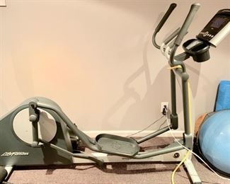 61. Life Fitness Elliptical the Whisper Stride Technology Serial # ADV111009067717