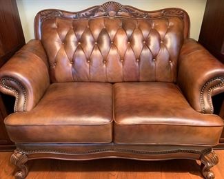71. Tufted Back Loveseat (5' x 42" x 43")