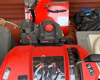 98. Snapper, Briggs & Stratton 900 Snow Series