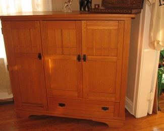 Entertainment center
