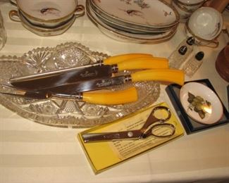 Butterscotch bakelite handle carving set by Royal Buckingham