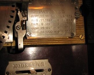 Crank music box