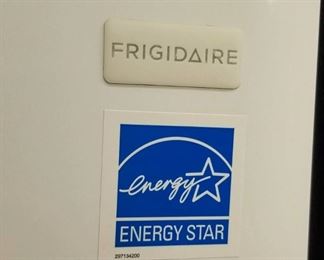 Electrolux Frigidaire FFFH17F2QWA Freezer