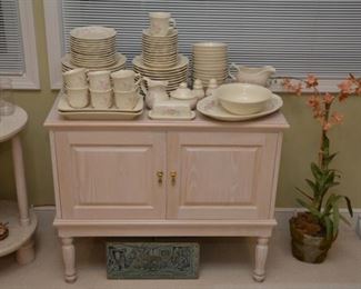 matching Pfaltzgraff dishes, glasses, and flatware, buffet