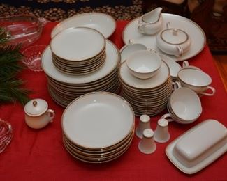 Royalton china Golden Elegance