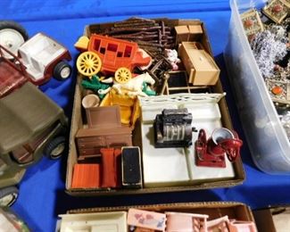 Dollhouse Miniatures Tomy Japan