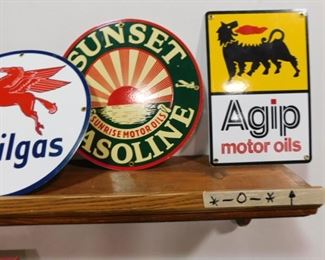 Automotive tin signs