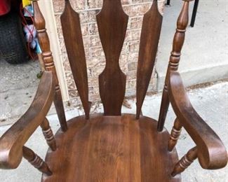 Wooden Rocking Chair https://ctbids.com/#!/description/share/289119